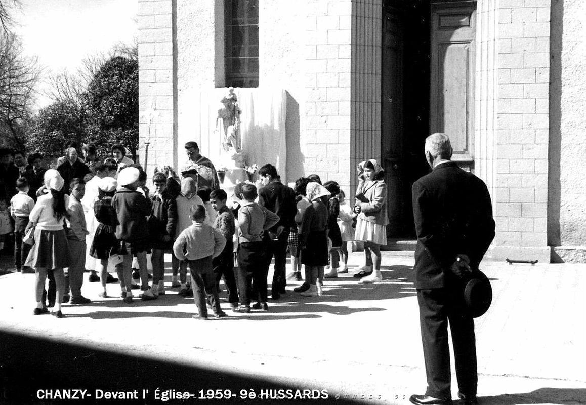 846- Chanzy- devant l'eglise- 1959- 9e Hussards.jpg
